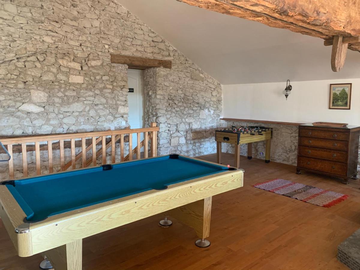 Country Villa For 19 Pool Cinema Football Pitch Verteillac Exterior foto