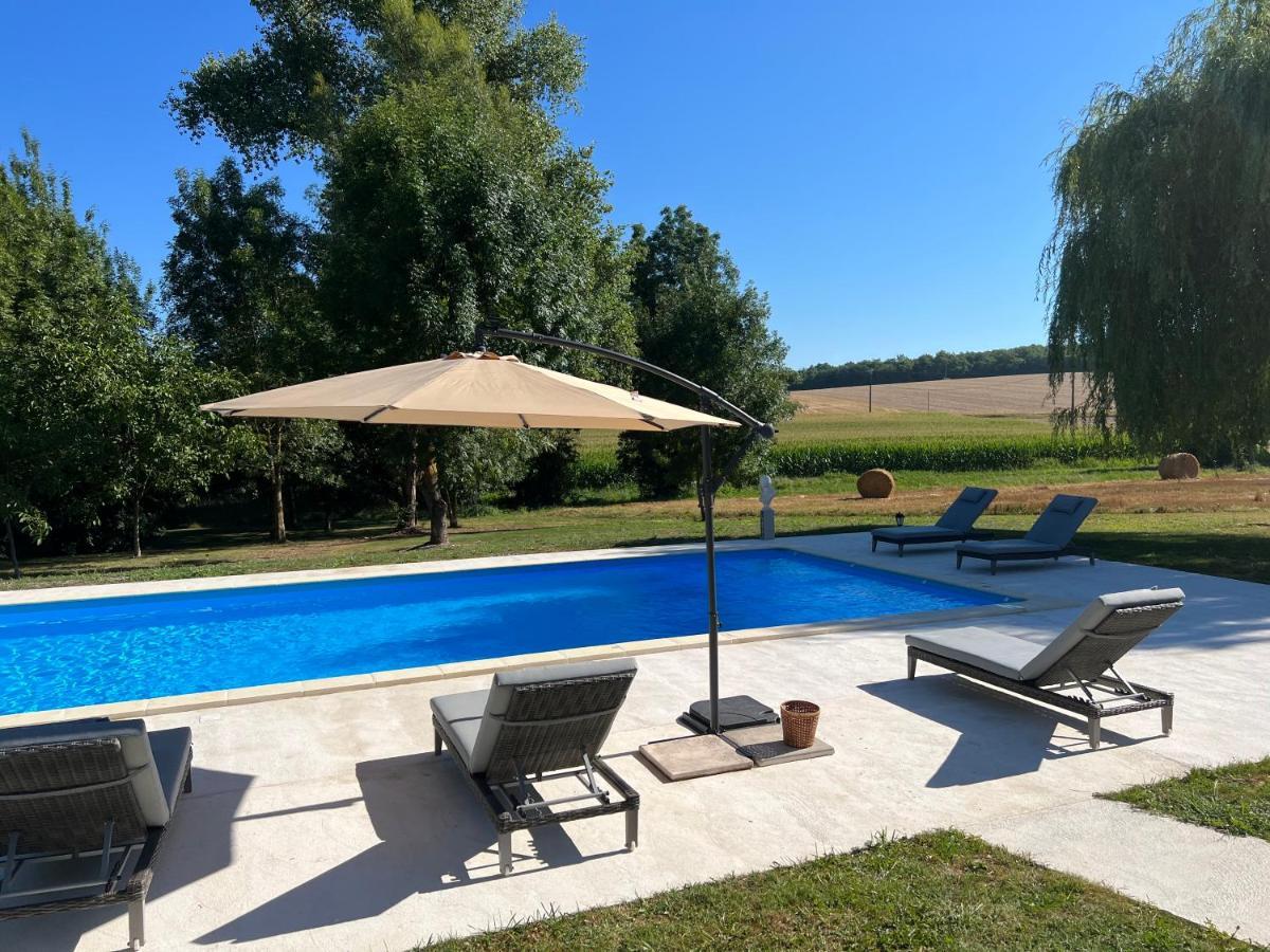 Country Villa For 19 Pool Cinema Football Pitch Verteillac Exterior foto